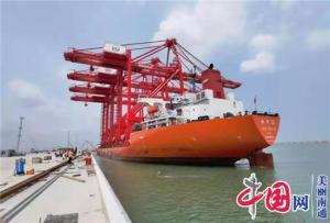 江苏新出海口吕四起步港区再传捷报首批4台装卸桥提前上岸从一开始就是一场冲刺